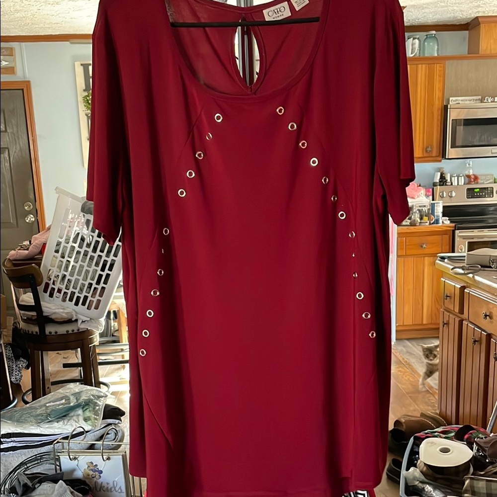 Elegant Burgundy Blouse with Button Detail